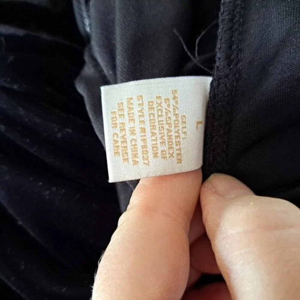 Flying Tomato Velvet Wide Leg Sleeveless Romper Feathers Black Size Large Fairy - Picture 9 of 9